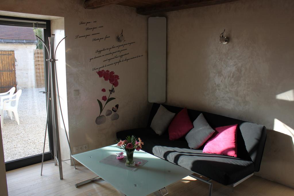 Charmante Maison Pierres 1768 Polisy