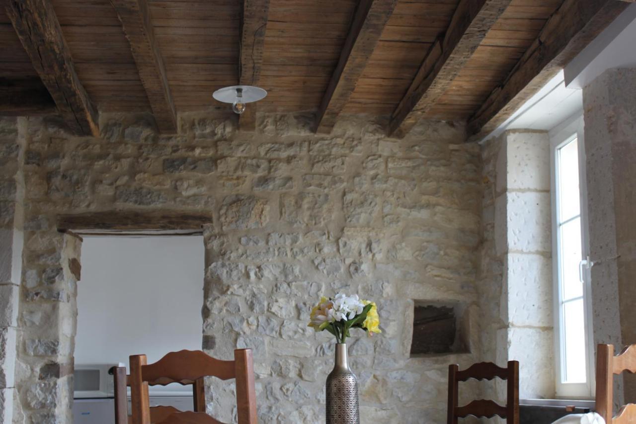 Holiday home Charmante Maison Pierres 1768 Polisy